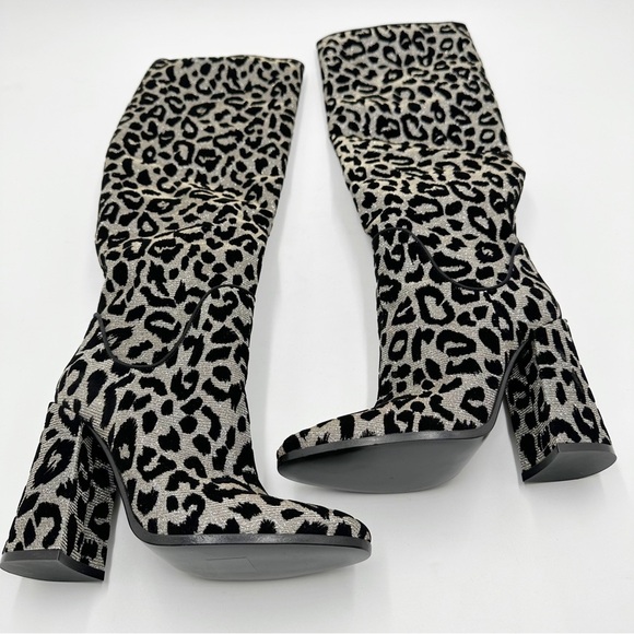Dolce & Gabbana metallic leopard-print fabric knee boot - Picture 2 of 13